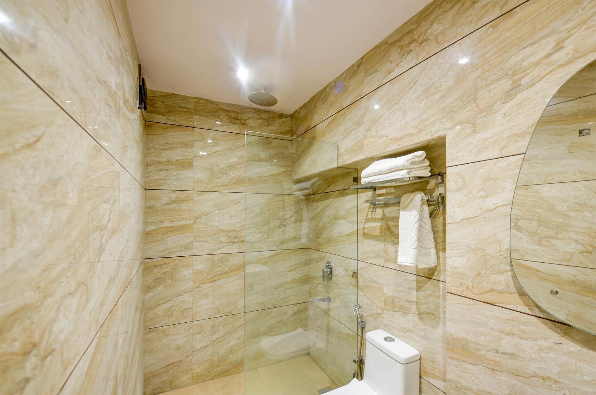 The Pearl Plaza Hotel In City Centre - Near New Delhi Railway Station Esterno foto