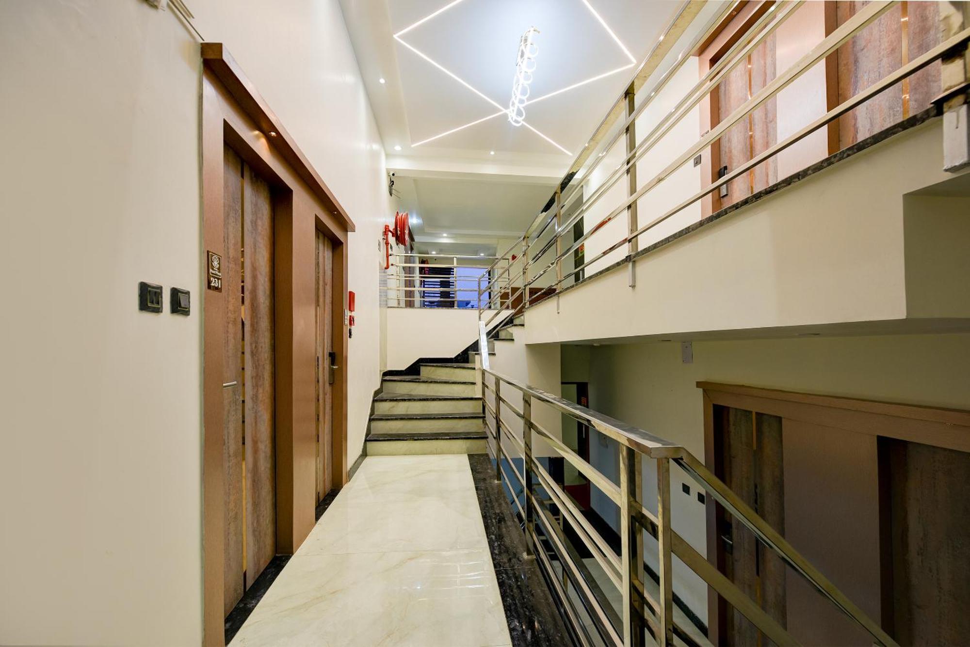 The Pearl Plaza Hotel In City Centre - Near New Delhi Railway Station Esterno foto